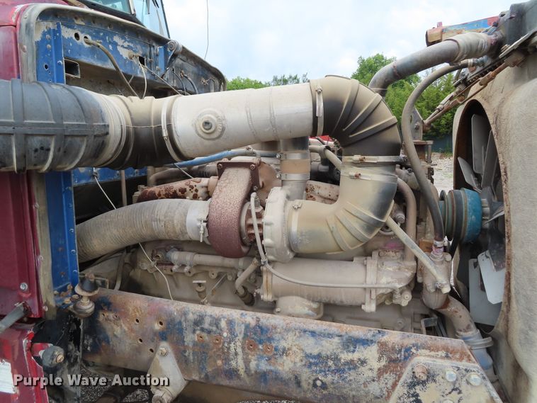 image for item DD6377 1974 Peterbilt 359M tank truck