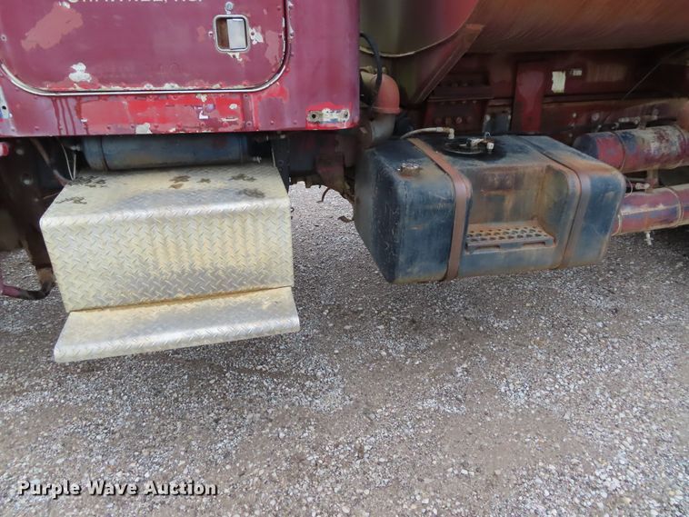 image for item DD6377 1974 Peterbilt 359M tank truck