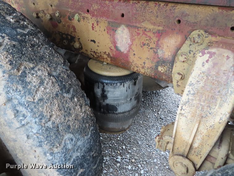 image for item DD6377 1974 Peterbilt 359M tank truck