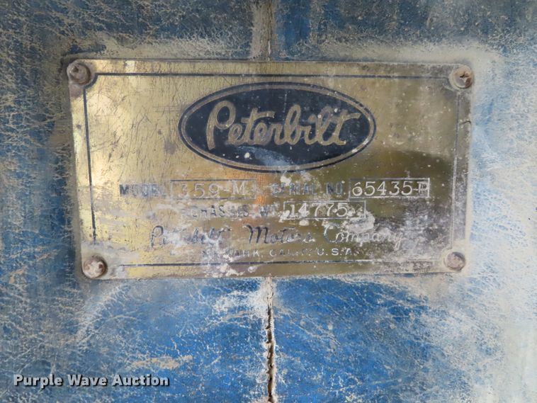 image for item DD6377 1974 Peterbilt 359M tank truck