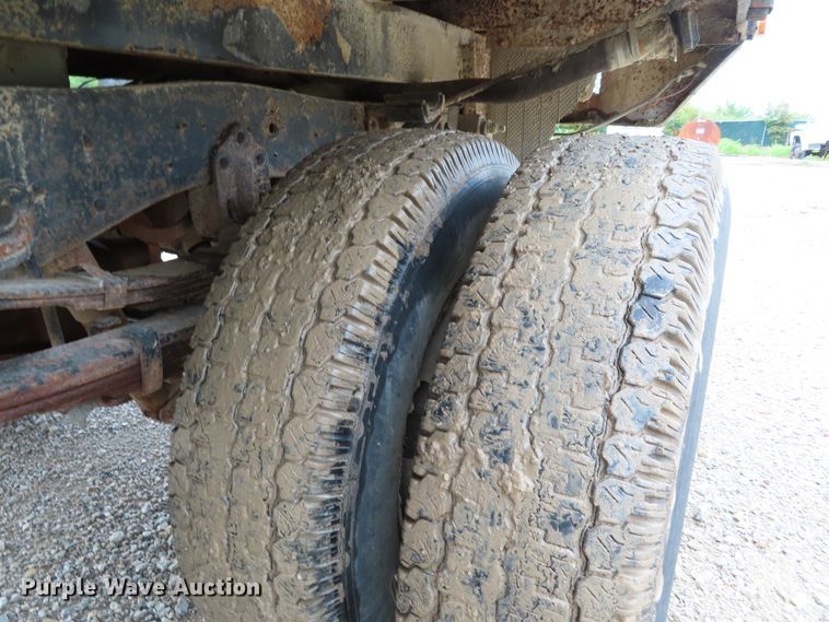 image for item DD6383 1990 Ford F450 Super Duty flat dump bed truck