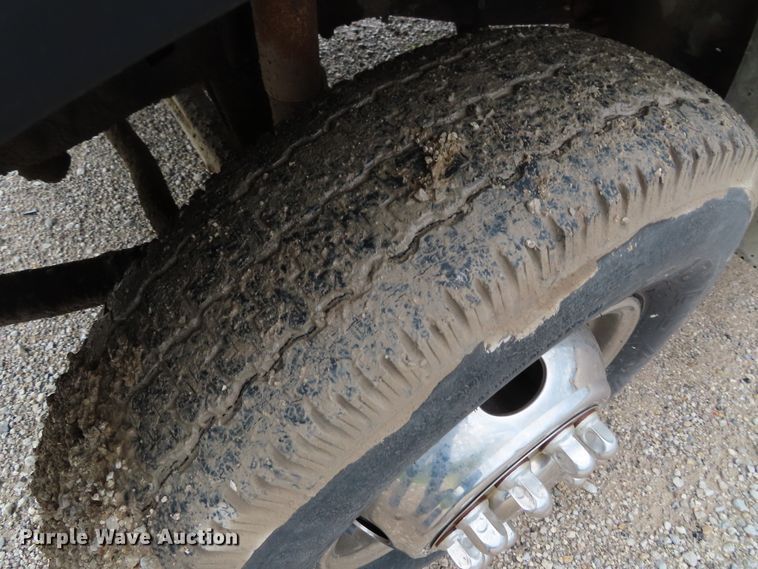 image for item DD6383 1990 Ford F450 Super Duty flat dump bed truck