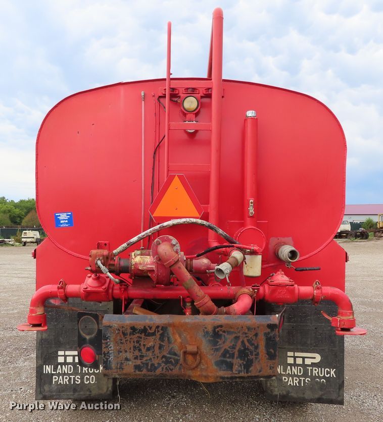 image for item DD6384 1987 Freightliner FLC tank truck