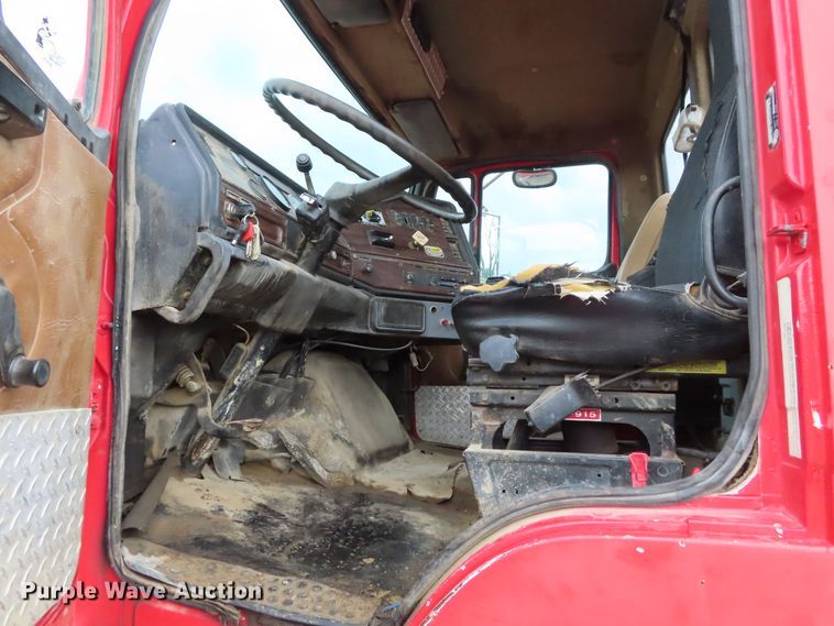 image for item DD6384 1987 Freightliner FLC tank truck