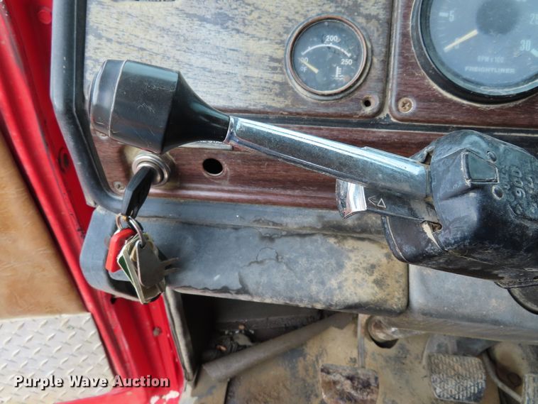 image for item DD6384 1987 Freightliner FLC tank truck