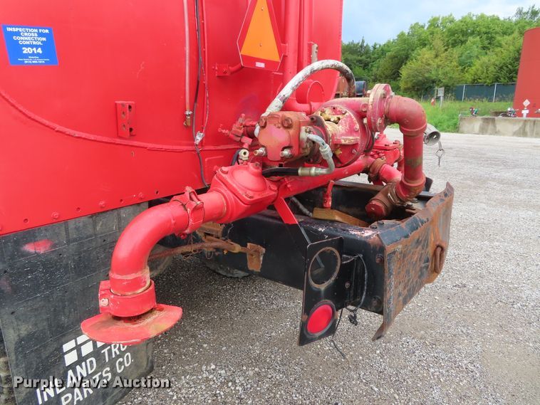 image for item DD6384 1987 Freightliner FLC tank truck