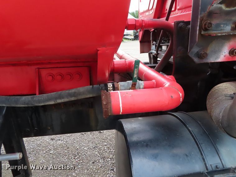 image for item DD6384 1987 Freightliner FLC tank truck