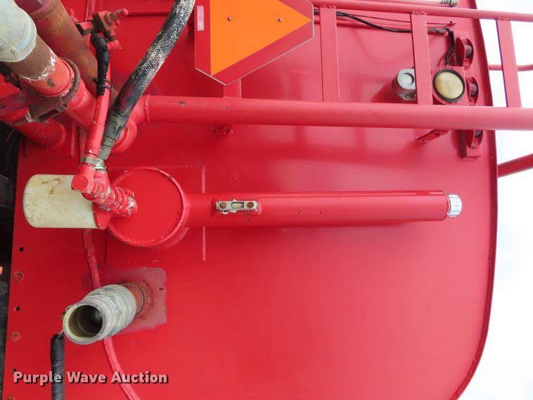 image for item DD6384 1987 Freightliner FLC tank truck