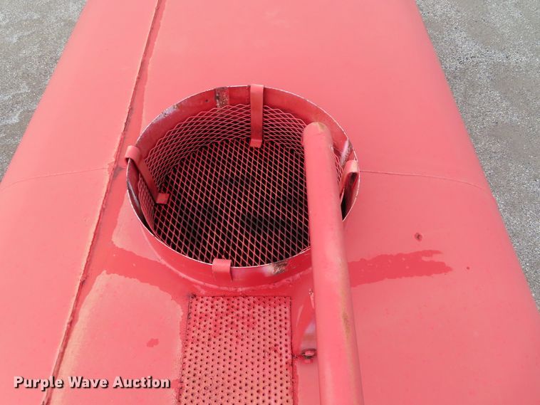 image for item DD6384 1987 Freightliner FLC tank truck