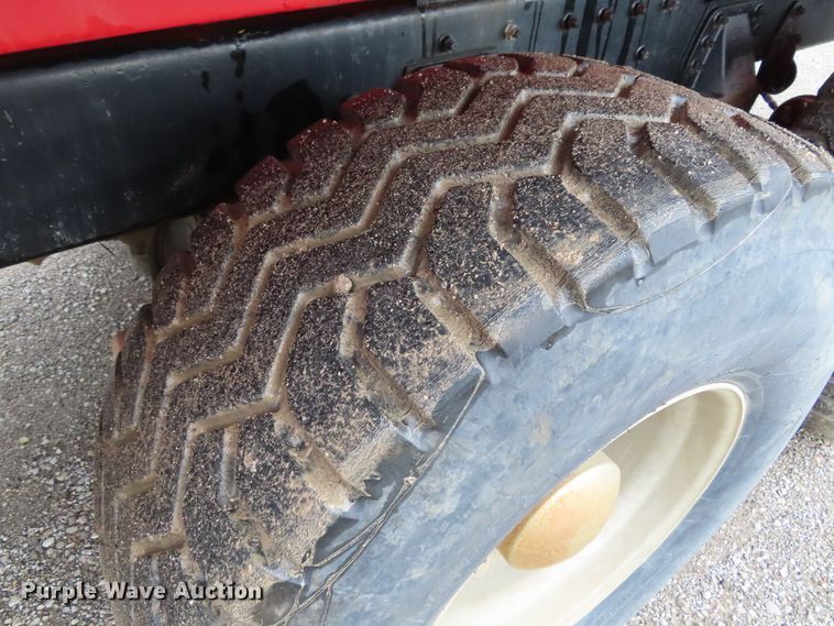 image for item DD6384 1987 Freightliner FLC tank truck