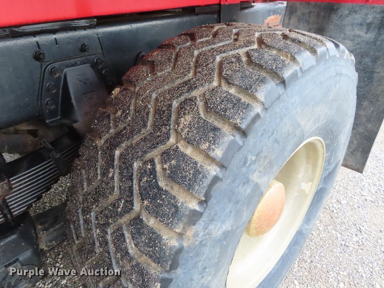 image for item DD6384 1987 Freightliner FLC tank truck