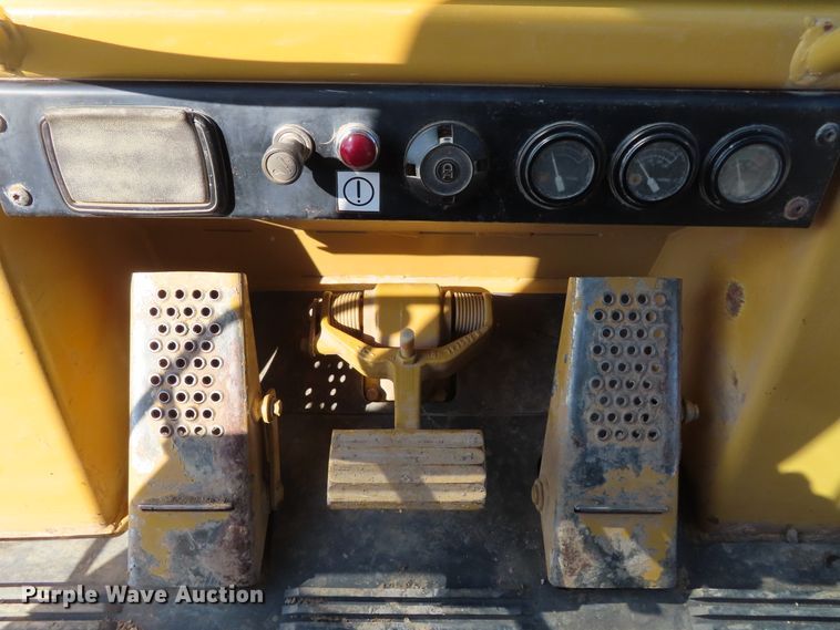 image for item DD6399 1997 Caterpillar 963B track loader