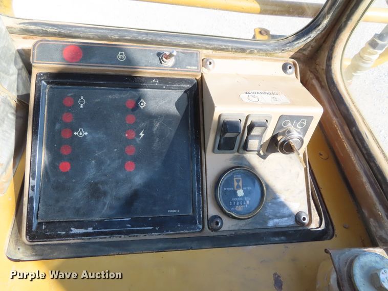 image for item DD6399 1997 Caterpillar 963B track loader