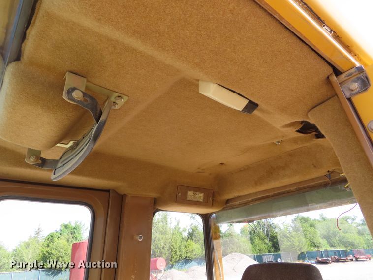 image for item DD6399 1997 Caterpillar 963B track loader