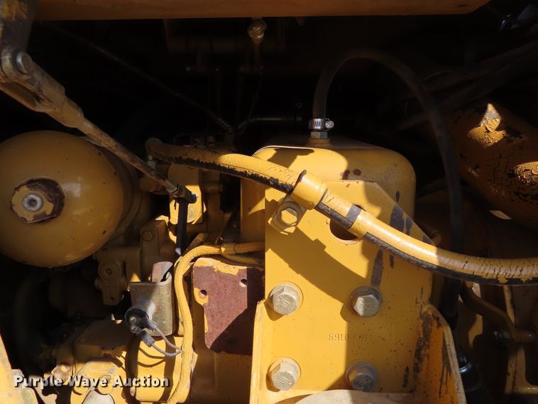 image for item DD6399 1997 Caterpillar 963B track loader