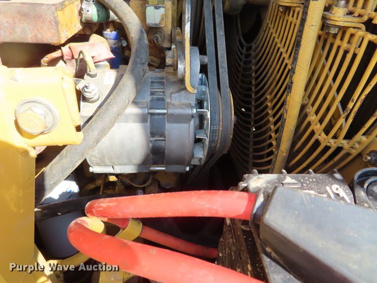 image for item DD6399 1997 Caterpillar 963B track loader