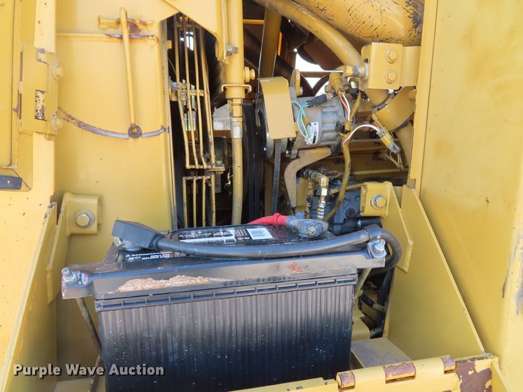 image for item DD6399 1997 Caterpillar 963B track loader