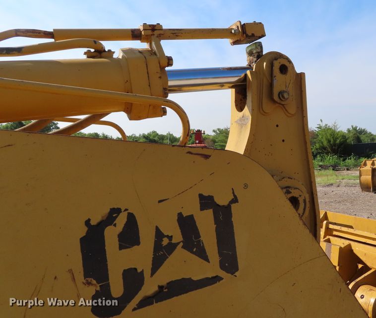 image for item DD6399 1997 Caterpillar 963B track loader