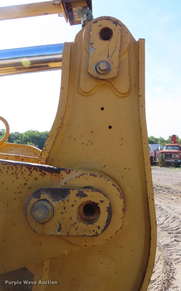 image for item DD6399 1997 Caterpillar 963B track loader