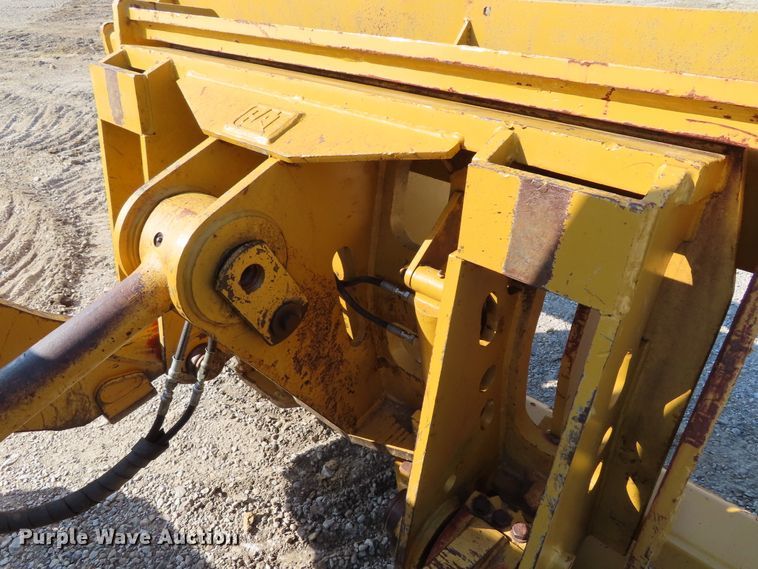 image for item DD6399 1997 Caterpillar 963B track loader