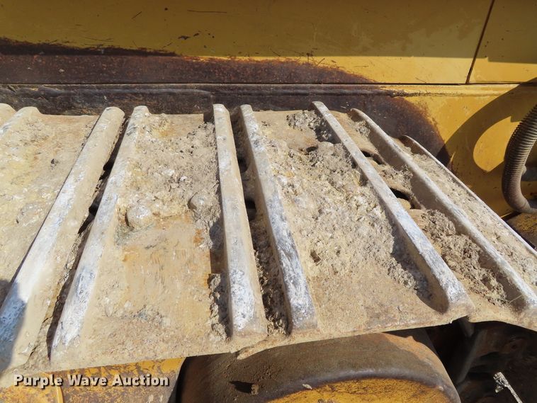 image for item DD6399 1997 Caterpillar 963B track loader