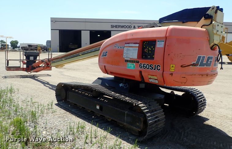 image for item DE5520 2004 JLG 660SJC boom lift