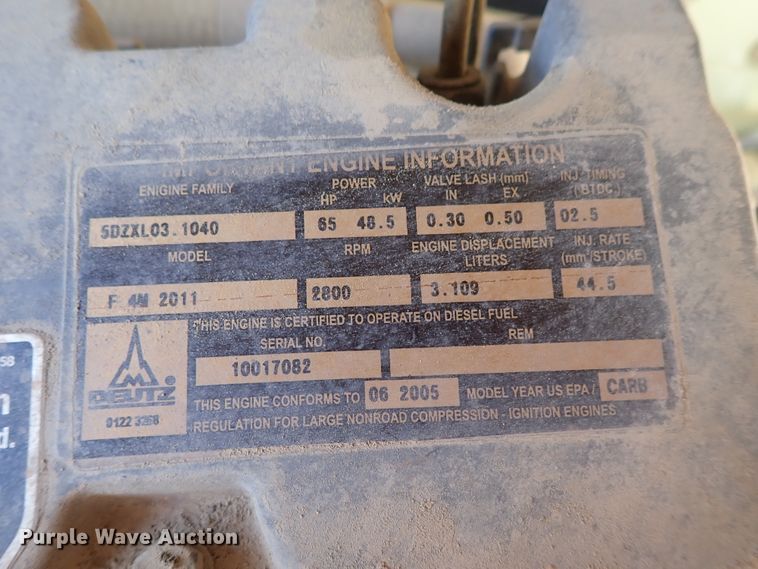 image for item DE5520 2004 JLG 660SJC boom lift