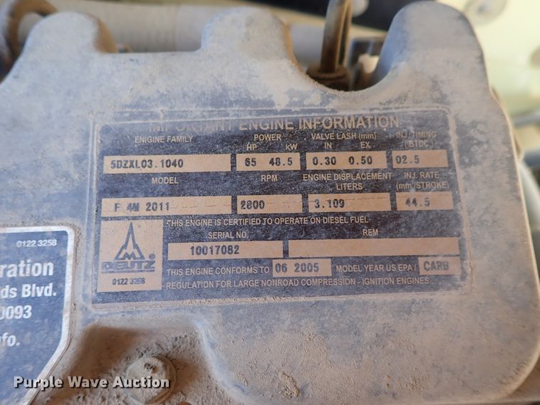 image for item DE5520 2004 JLG 660SJC boom lift