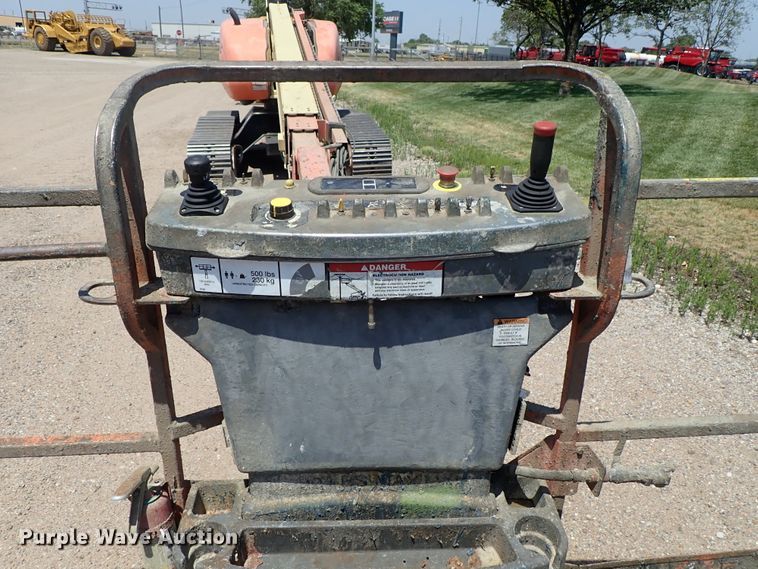 image for item DE5520 2004 JLG 660SJC boom lift