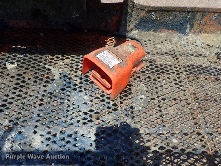 image for item DE5520 2004 JLG 660SJC boom lift