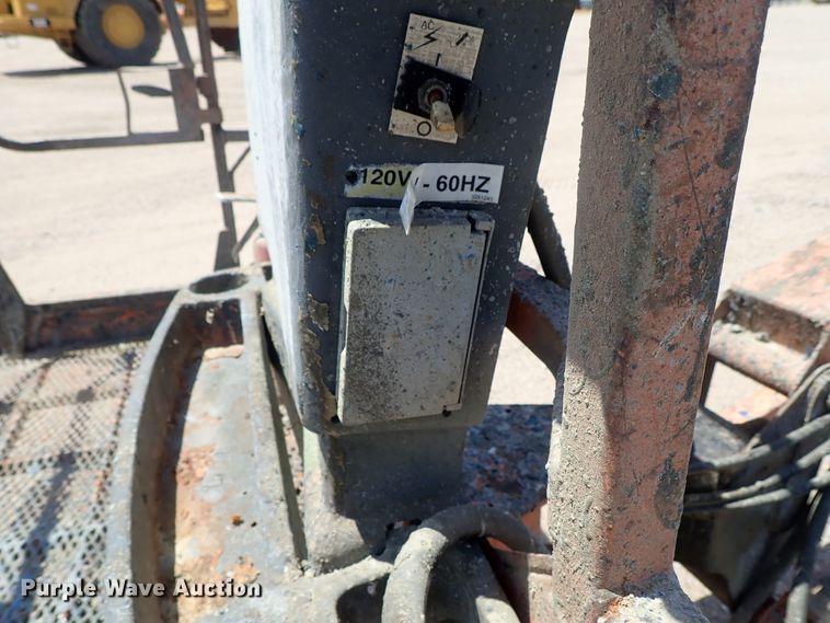 image for item DE5520 2004 JLG 660SJC boom lift