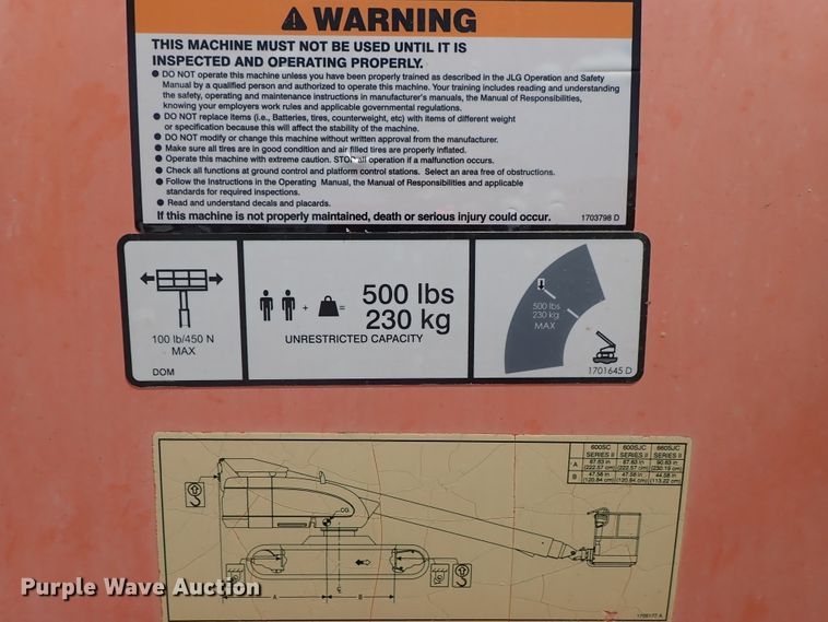 image for item DE5520 2004 JLG 660SJC boom lift