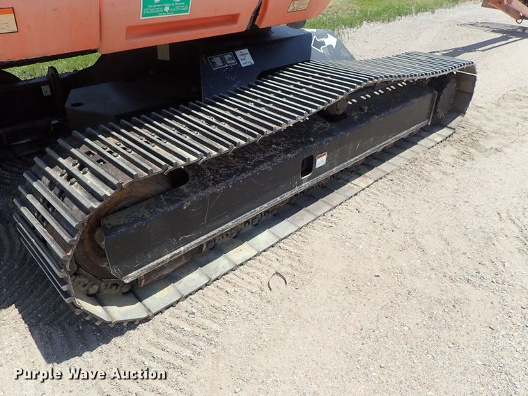 image for item DE5520 2004 JLG 660SJC boom lift