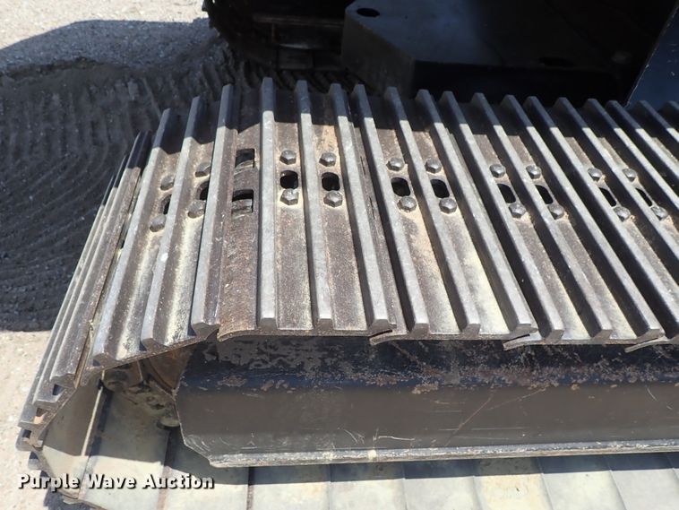 image for item DE5520 2004 JLG 660SJC boom lift