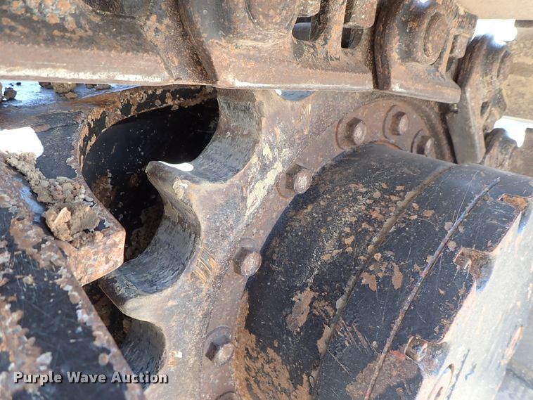 image for item DE5520 2004 JLG 660SJC boom lift