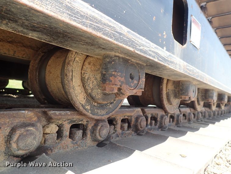 image for item DE5520 2004 JLG 660SJC boom lift