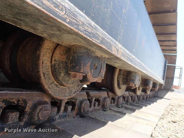 image for item DE5520 2004 JLG 660SJC boom lift