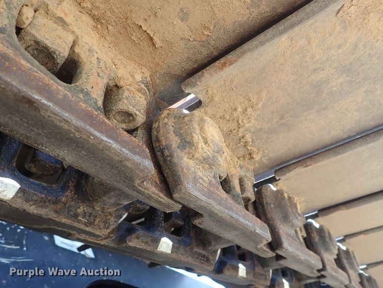 image for item DE5520 2004 JLG 660SJC boom lift