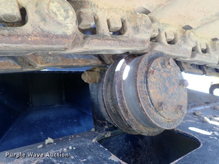 image for item DE5520 2004 JLG 660SJC boom lift