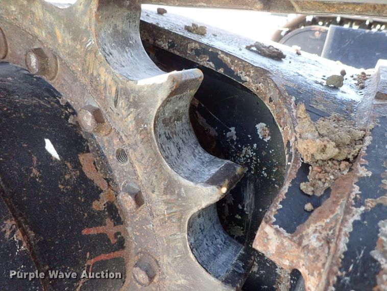 image for item DE5520 2004 JLG 660SJC boom lift