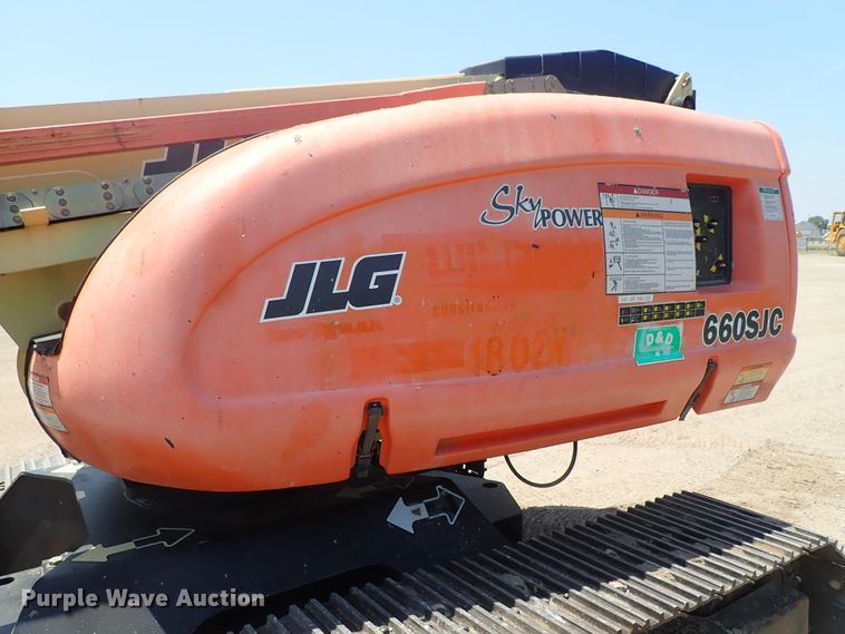 image for item DE5520 2004 JLG 660SJC boom lift
