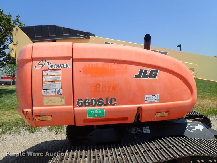 image for item DE5520 2004 JLG 660SJC boom lift