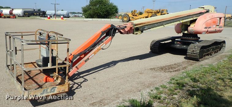 image for item DE5527 2001 JLG 660SJC boom lift