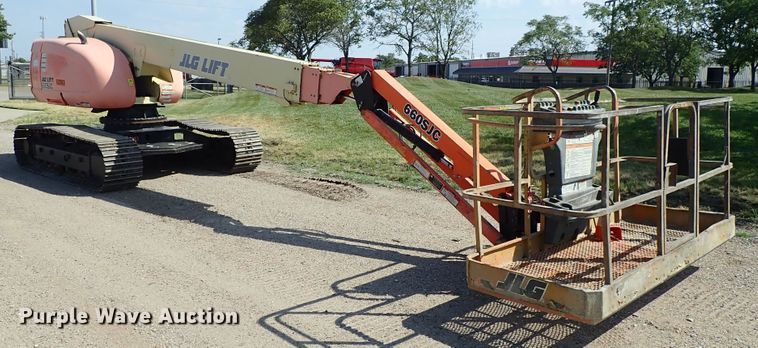 image for item DE5527 2001 JLG 660SJC boom lift