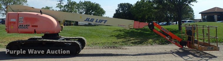image for item DE5527 2001 JLG 660SJC boom lift