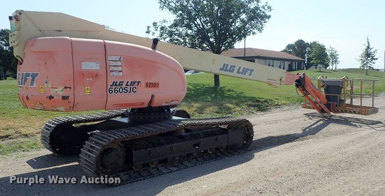 image for item DE5527 2001 JLG 660SJC boom lift