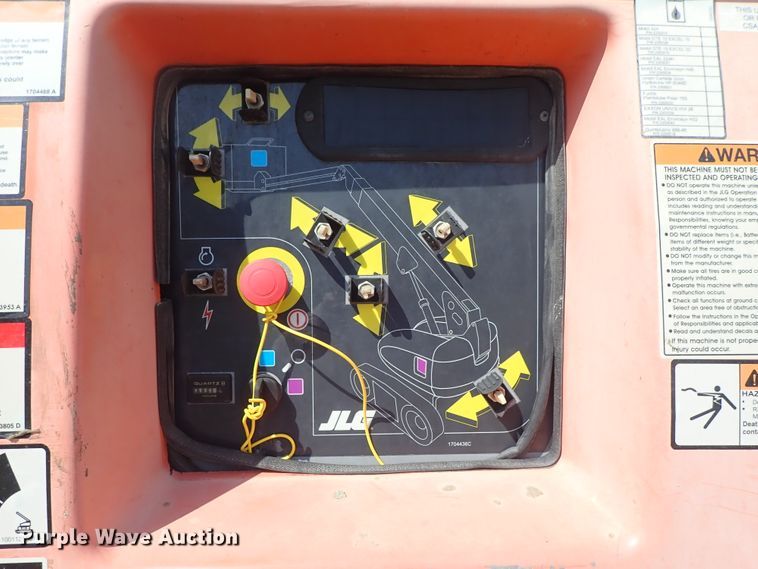 image for item DE5527 2001 JLG 660SJC boom lift