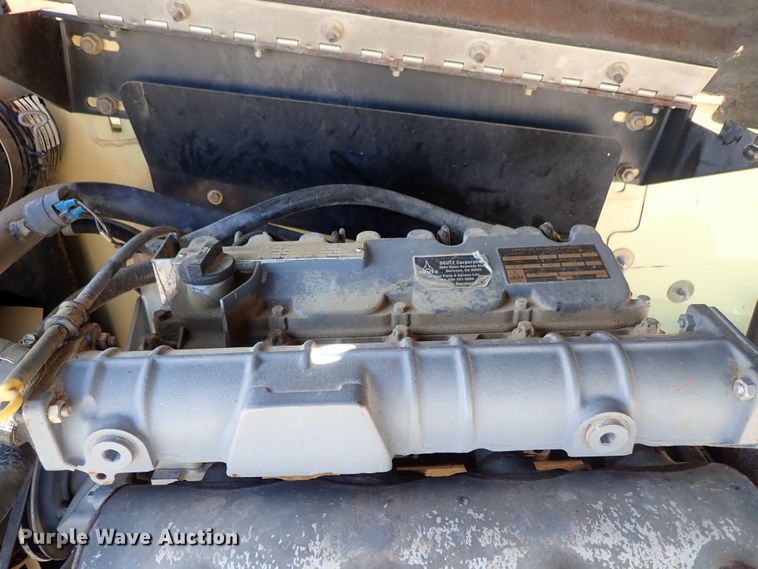 image for item DE5527 2001 JLG 660SJC boom lift