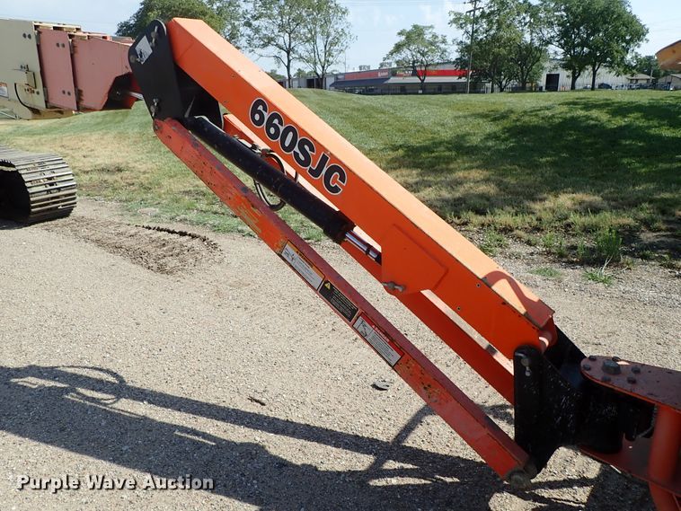 image for item DE5527 2001 JLG 660SJC boom lift