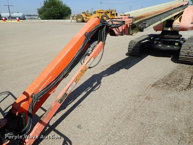 image for item DE5527 2001 JLG 660SJC boom lift